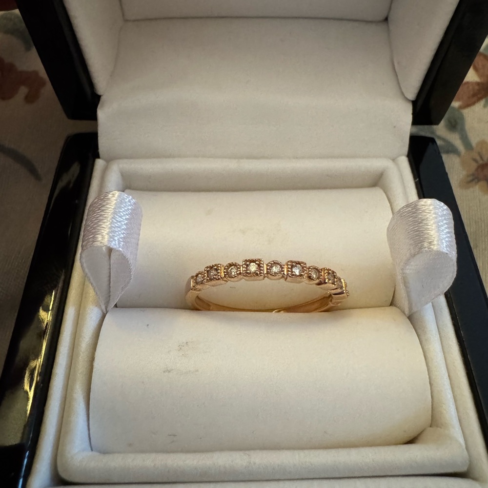 ❌❌SOLD❌❌ Rose Gold and Diamond Ring